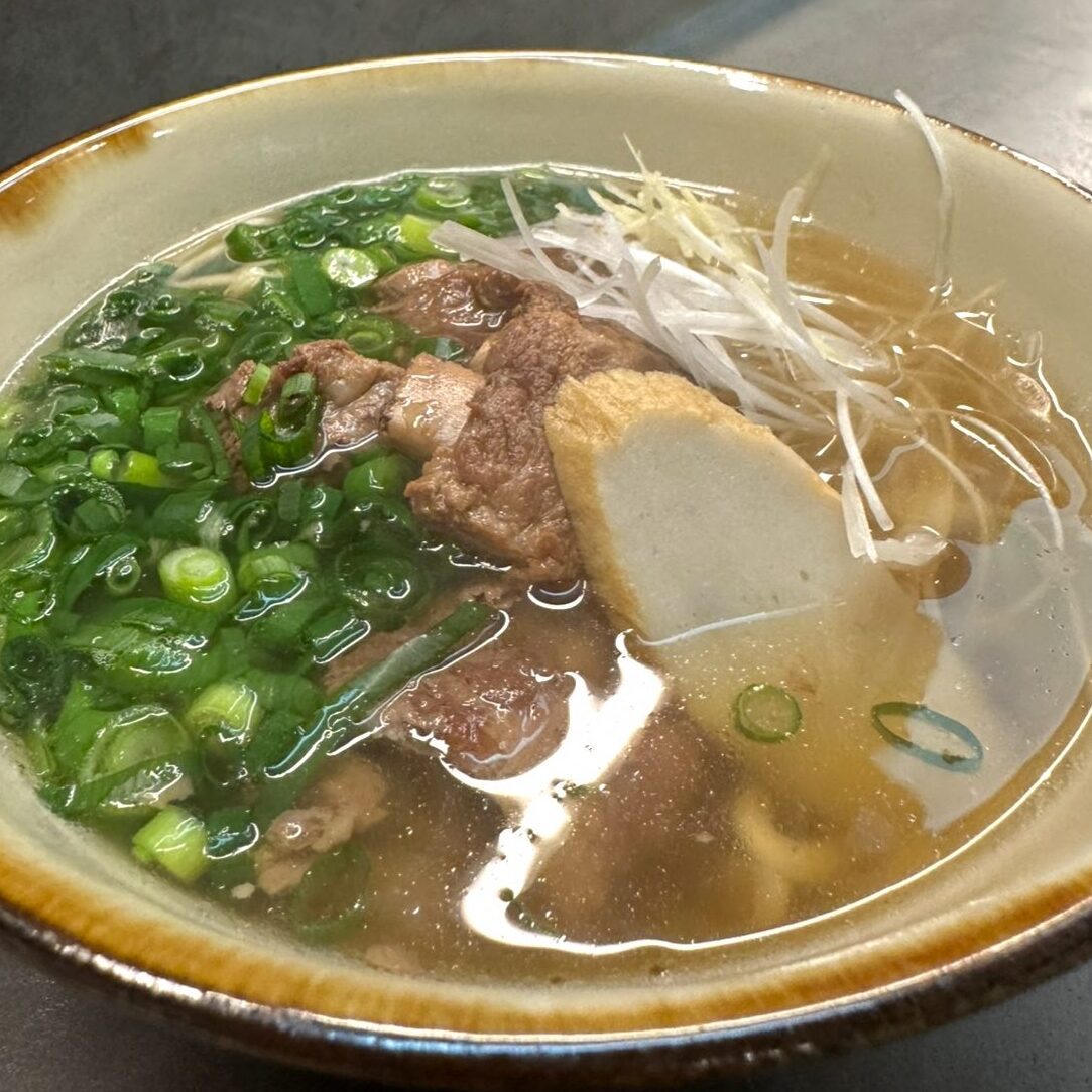 YEAH(沖縄のお酒とおつまみ)