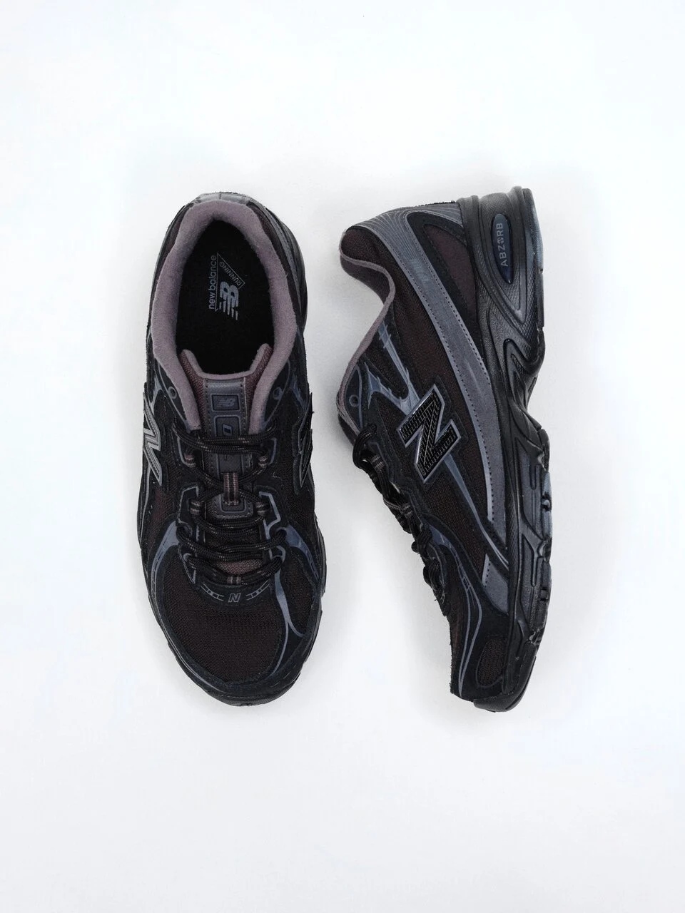 New Balance「U740」国内エクスクルーシブカラーが発売！のイメージ画像