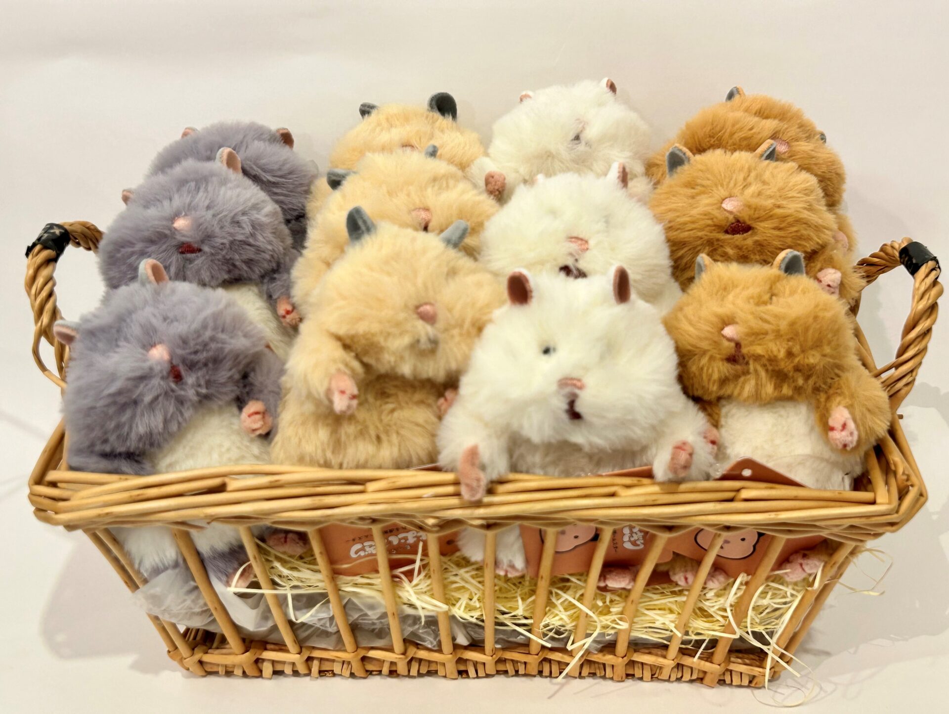 【Restock】SNSで大バズり中！虚無顔が愛らしい「はむにぎり」が待望の再入荷！のサムネイル画像